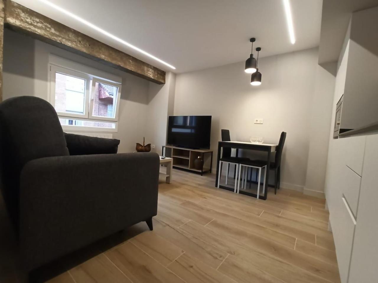 Apartamento Estacion De Tren Autobus Vut5240As 기욘 외부 사진