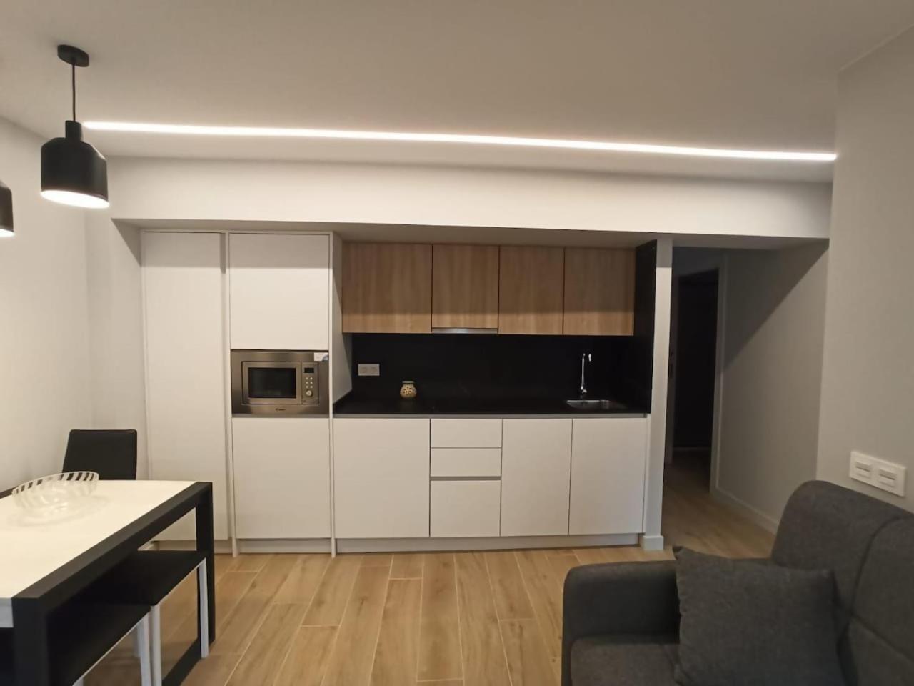 Apartamento Estacion De Tren Autobus Vut5240As 기욘 외부 사진